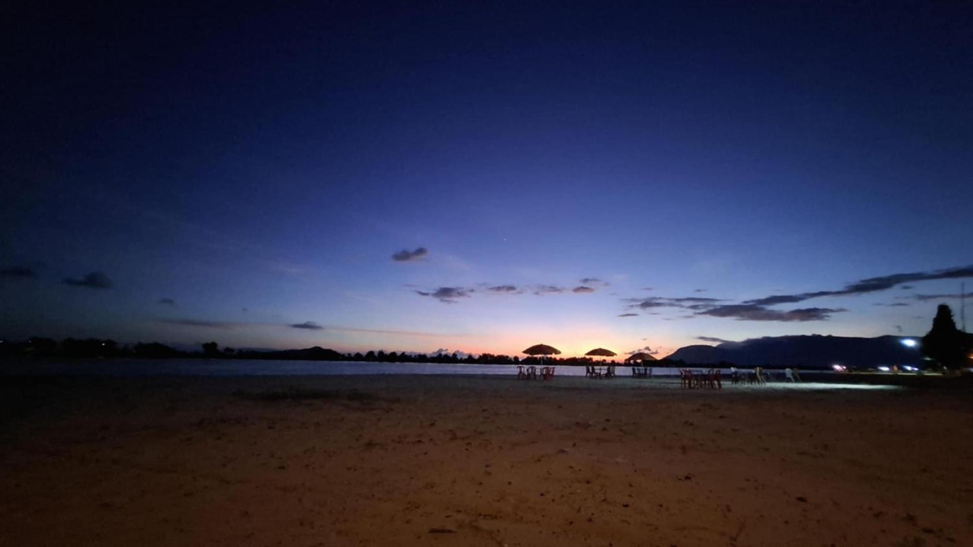 La Plage De Kampot By Lee & Hap Guest House Esterno foto