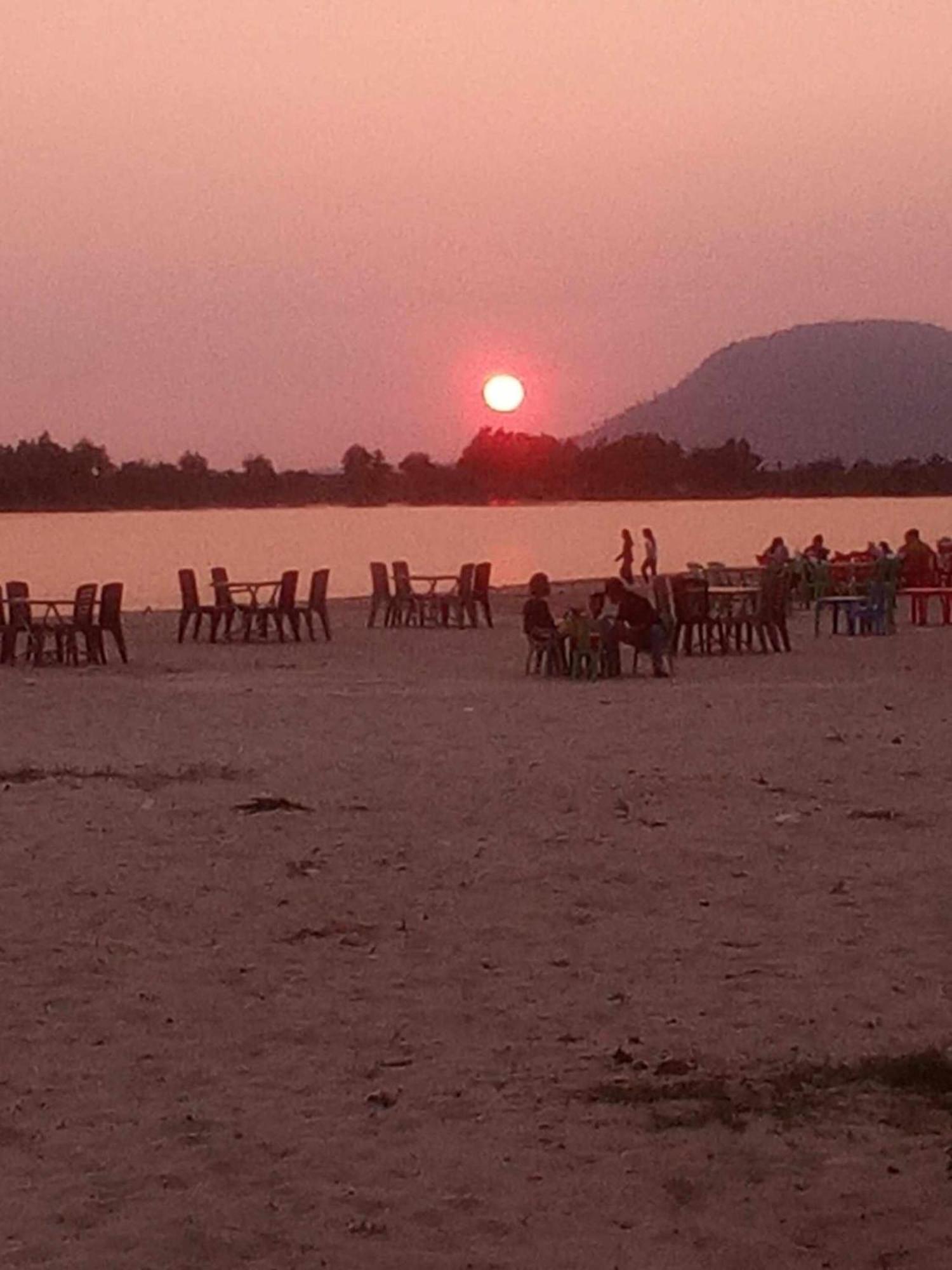 La Plage De Kampot By Lee & Hap Guest House Esterno foto