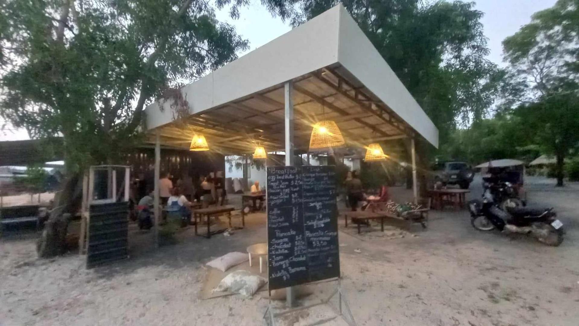 La Plage De Kampot By Lee & Hap Guest House Esterno foto