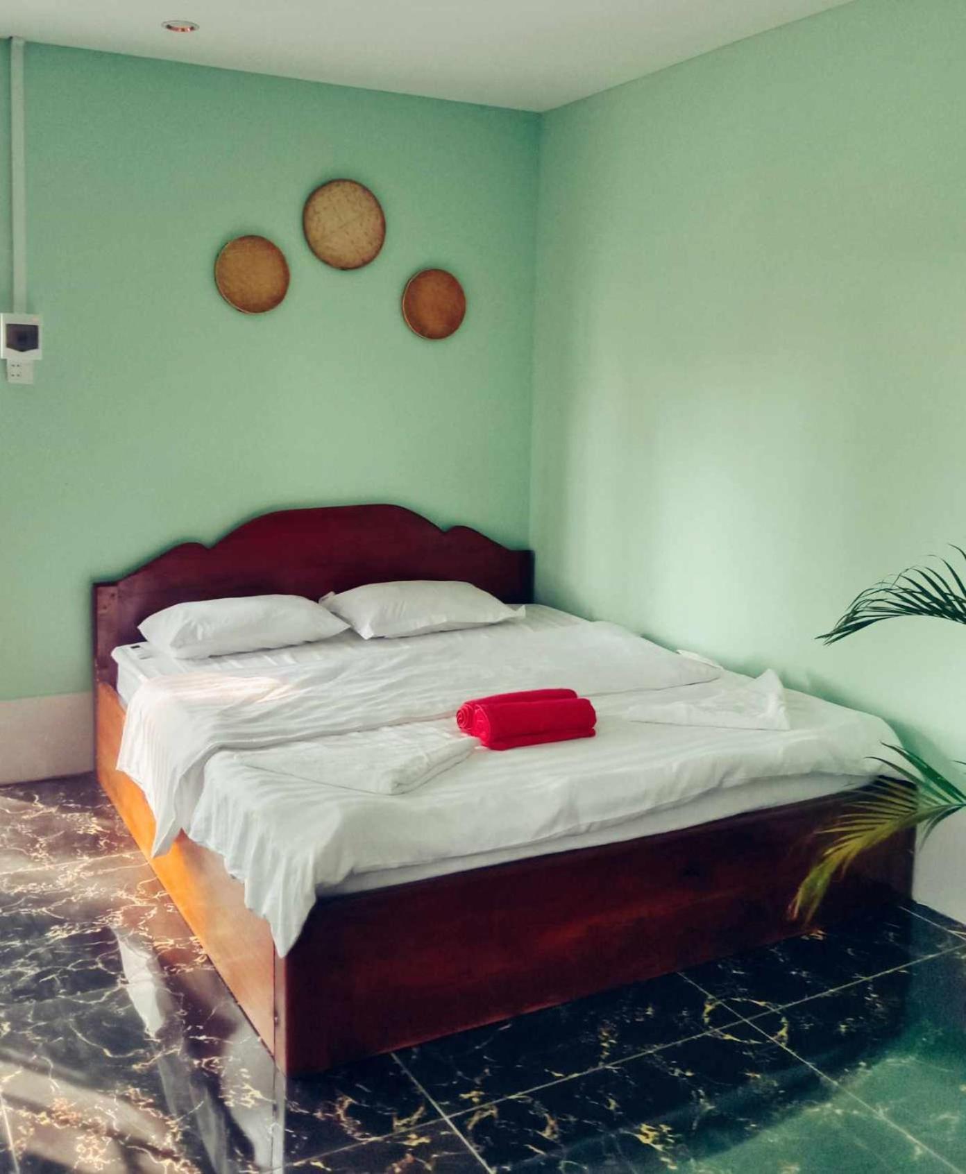 La Plage De Kampot By Lee & Hap Guest House Esterno foto
