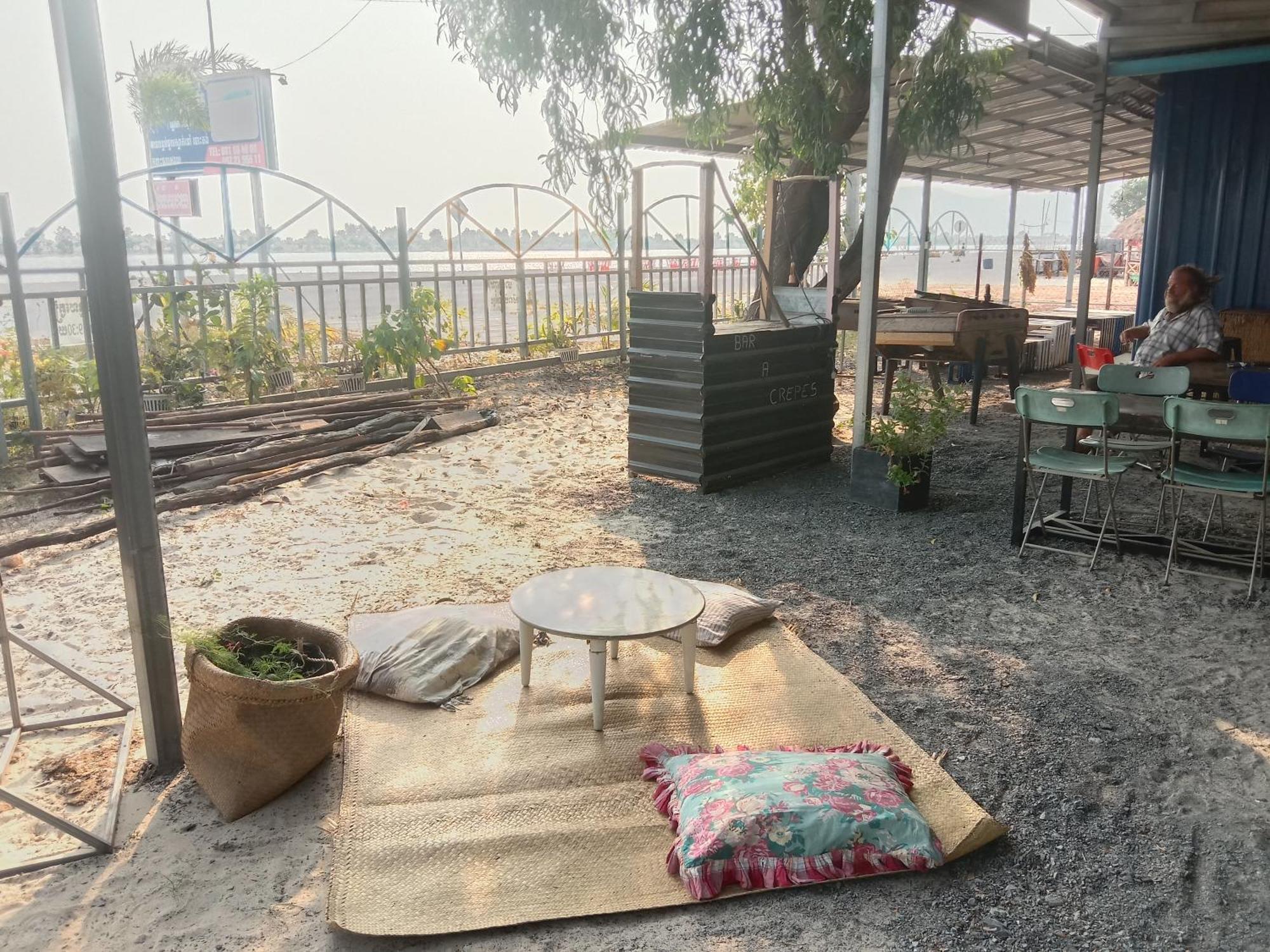 La Plage De Kampot By Lee & Hap Guest House Esterno foto