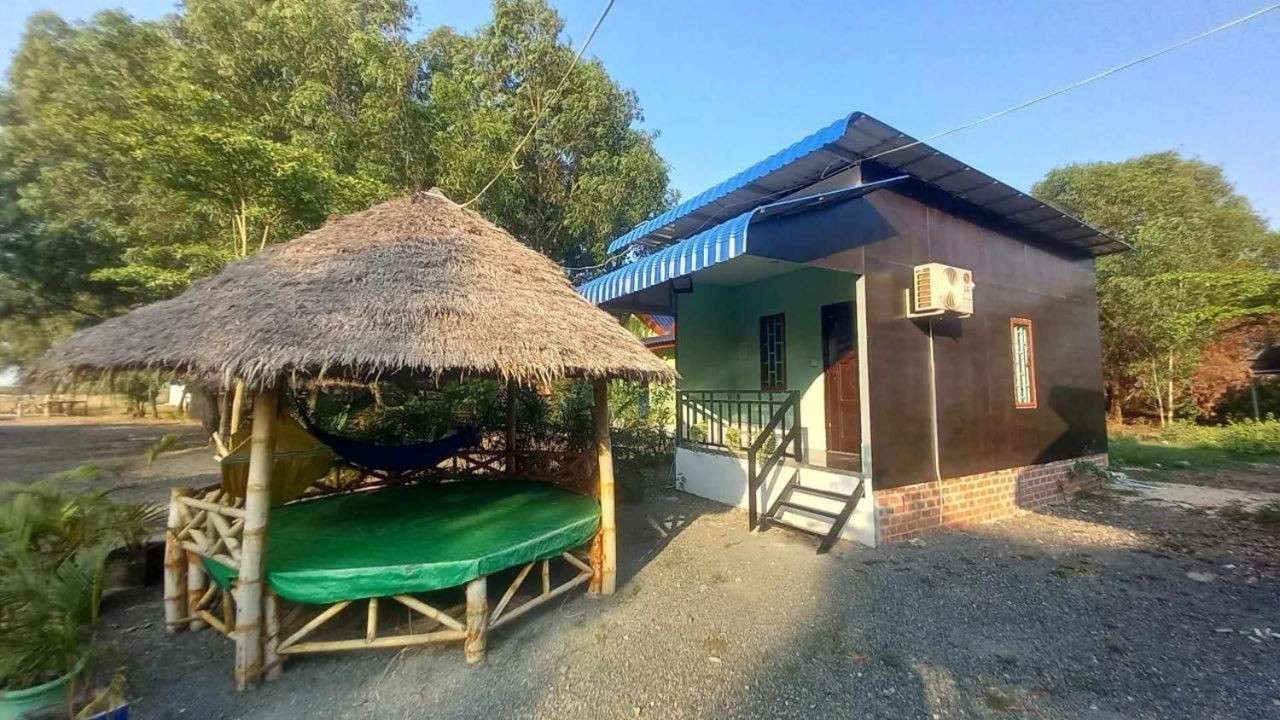 La Plage De Kampot By Lee & Hap Guest House Esterno foto